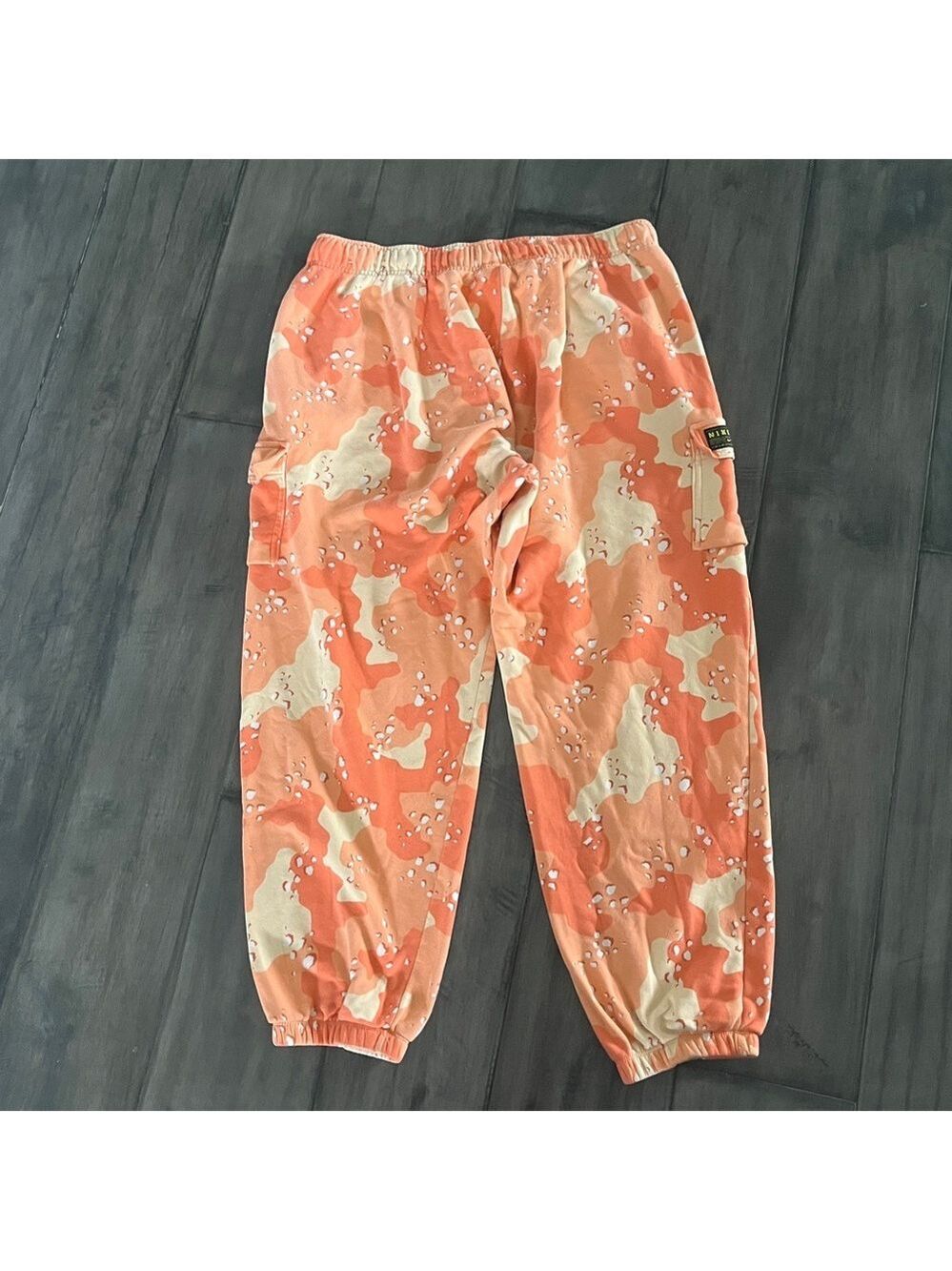 Nike Sportswear Fleece Mid-Rise Cargo Pants in Orange Sherbet Camo - Size XL - Picture 8 of 14